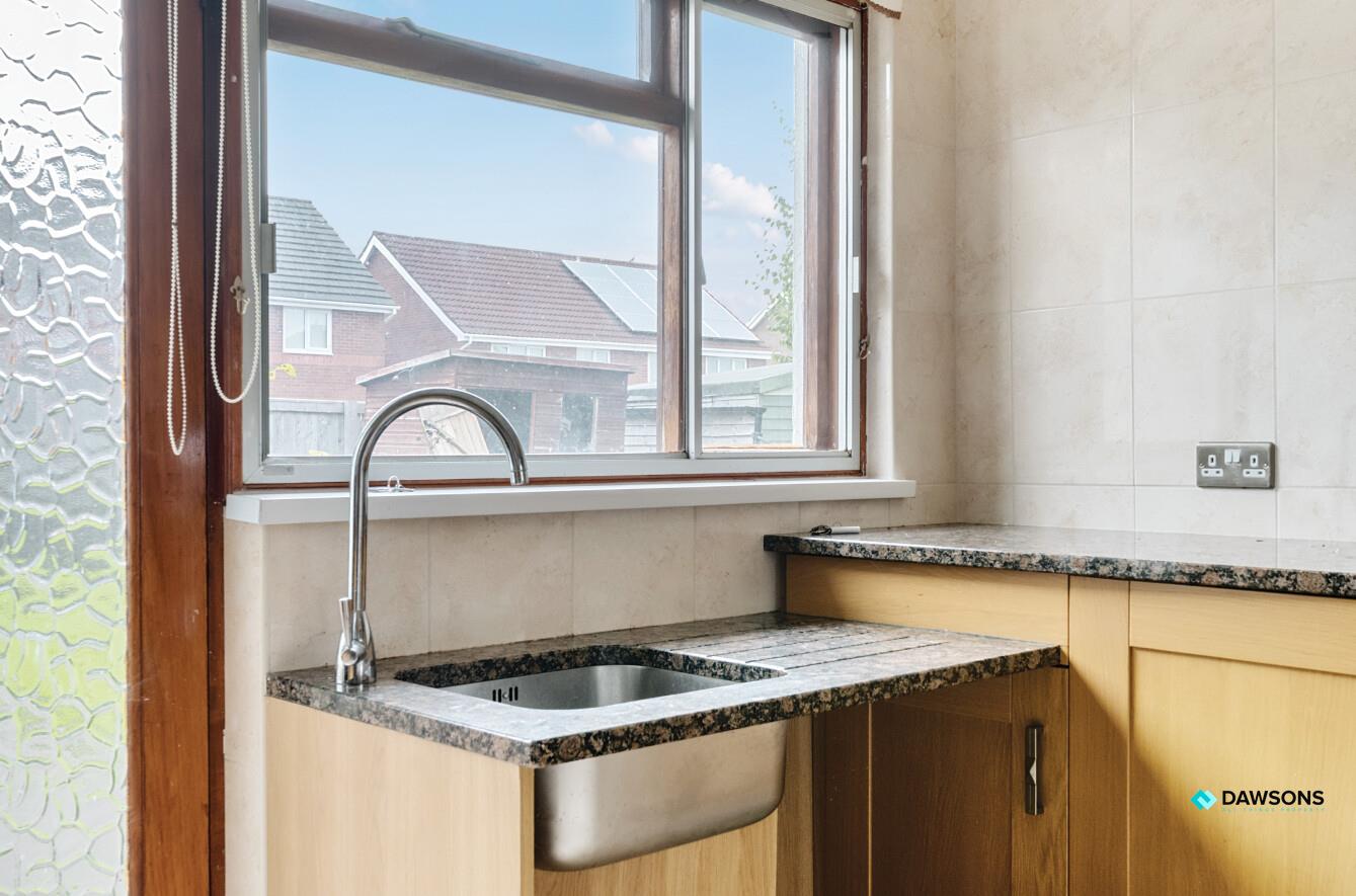 Y Llwyn, Llanelli, SA15 1JT